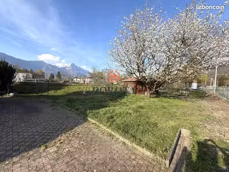 terrain 310 m² le versoud