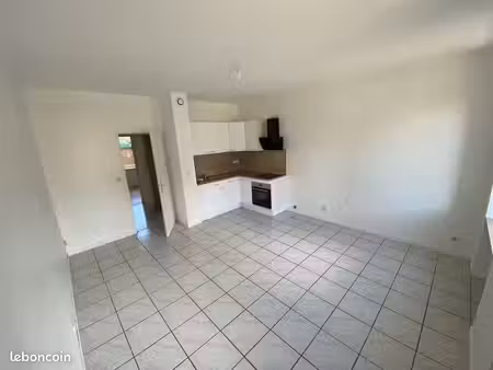 apparemment f2 cuisine équipée 33m2