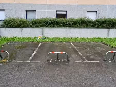 vends 2 place de stationnement parking privée à valenciennes