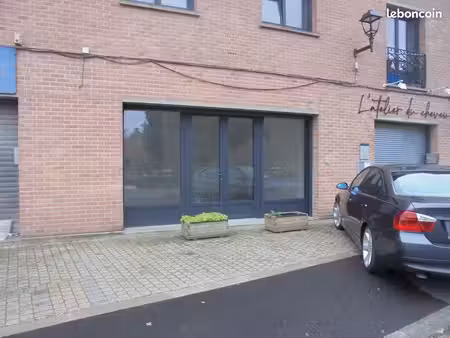 location local commercial