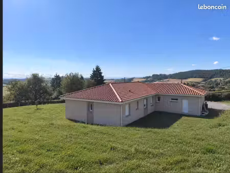 maison contemporaine de 2021 – 5 chambres – terrain de 3 615 m²