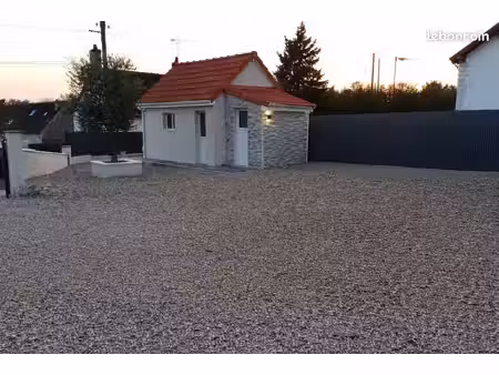 maisonnette et terrain a bâtir