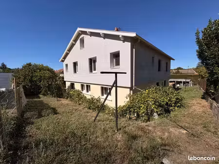 belle maison familiale au cœur de beauzac ( 43590 )
