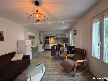apparemment 73 m²  3 chambres