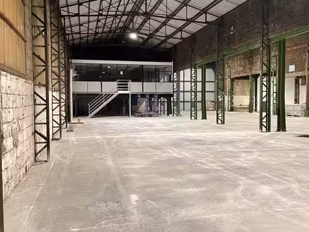 entrepot 500m2 avec bureaux de 130m2