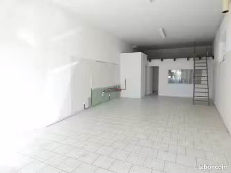 local commercial 67 m² alès