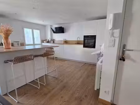 appartement 77m² – dernier étage – bourgoin-jallieu + parking