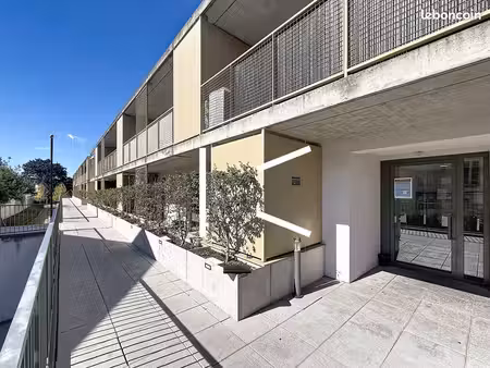 studio 1 pièce 35 m²