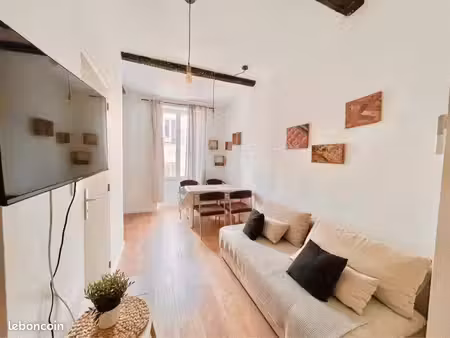 studio 24 m² rénové et climatisé – nîmes écusson