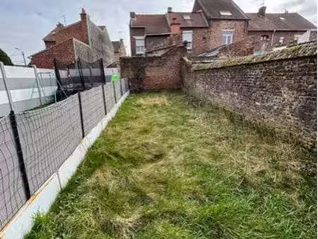 ? maison 125 m² + 18 m² sous combles – jardin – centre d’avion