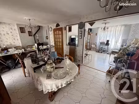 maison 6 pièces 102 m²