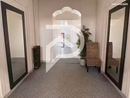 immeuble 10 pièces 247 m²