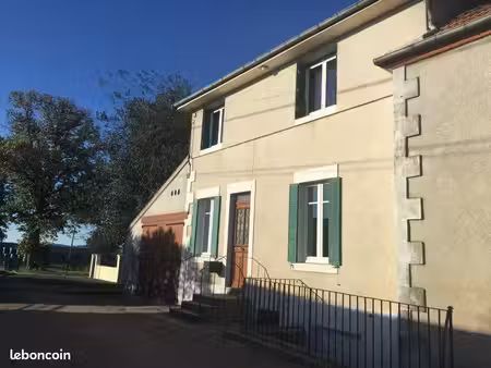 lot de deux maisons avec terrain de 1 300 m² – ars-les-favets