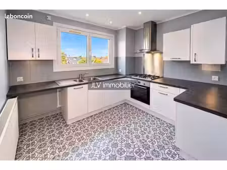 appartement 4 pièces 82 m²