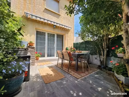 triplex renové avec terrasse sans vis-à-vis – calme & proche commodités