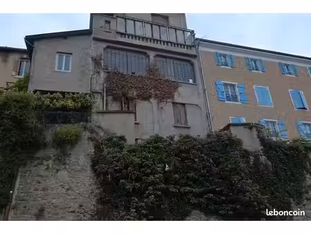 maison 9 pièces 324 m²