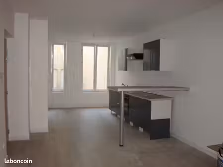 loue appartement t3 entièrement rénové  dans immeuble situé dans hyper centre de thionvill