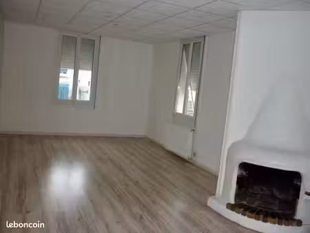 t4 rénové dans maison proche banlieue de tarbes