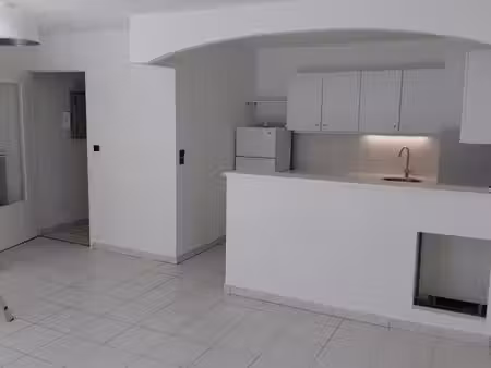 grand t2 60m2 avec parking privé