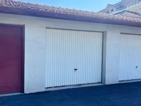 garage fermé biarritz