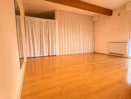 local commercial 89 m² saint pierre du mont