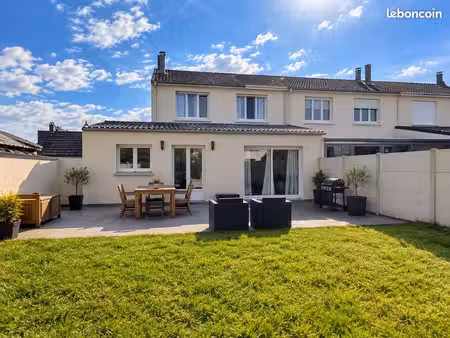 maison 100 m² – 3 chambres – jardin 400 m² – vendue lou