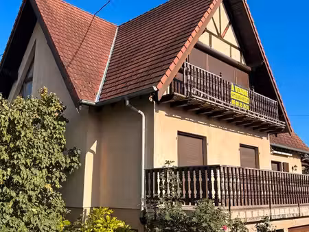 maison familiale  grands volumes  piscine intérieure  terrain clos de 11 ares