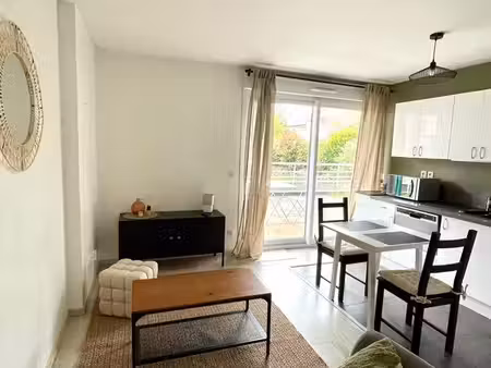 appartement meublé t2 avec jardin privatif de 80 m²