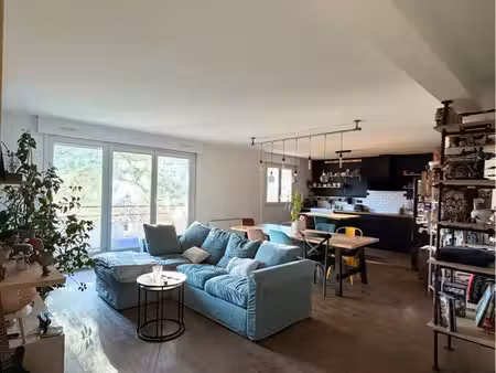 appartement 94 m² rénové avec terrasse et garage – dernier étage