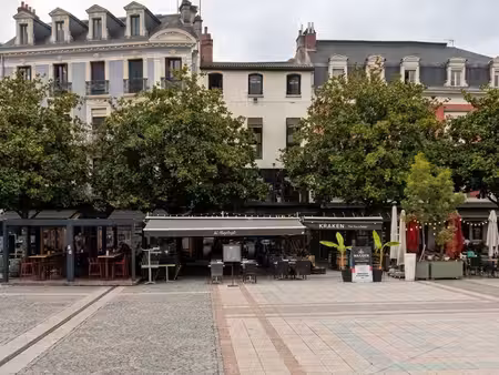 fonds de commerce bar-restaurant  emplacement n° 1 à tarbes (grande terrasse)  licence iv