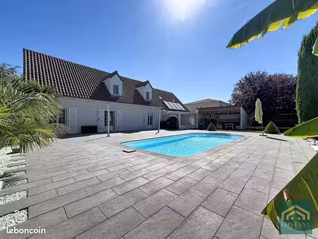 maison 8 pièces 199 m²
