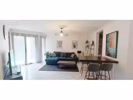 appartement meublé t2 62m² avec balcon de 10m² avec parking privatif  saint-grégoire  quar