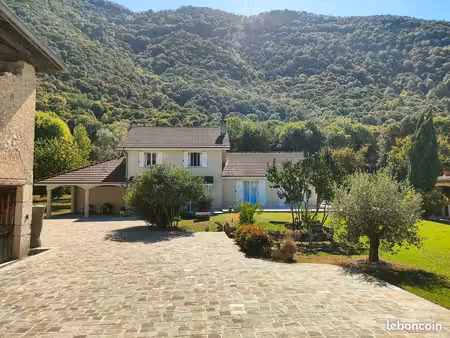 maison à vendre + dépendance
