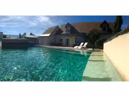longère de caractère 211 m² – rénovation haut de gamme – piscine creusée & terrain arboré 