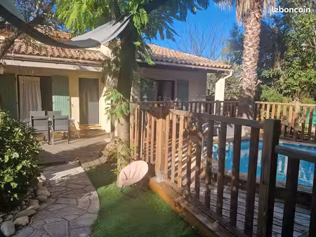 villa contemporaine rénovée avec piscine – murviel-lès-montpellier