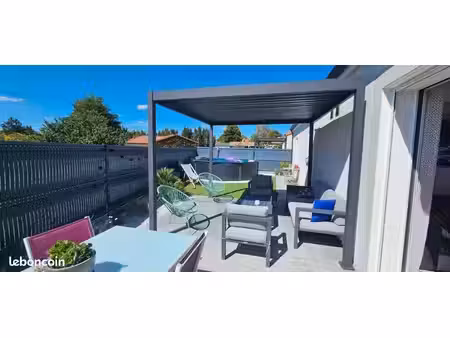 ? à vendre – maison de plain-pied 103 m² avec piscine  hors lotissement