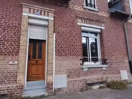 à louer maison de ville sans extérieur