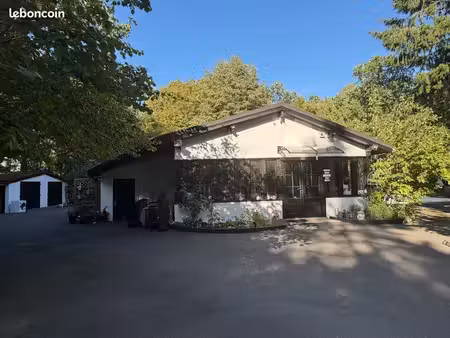 gouvieux – maison 153 m² avec piscine – 4 chambres – location meublée  mobilier adaptable 