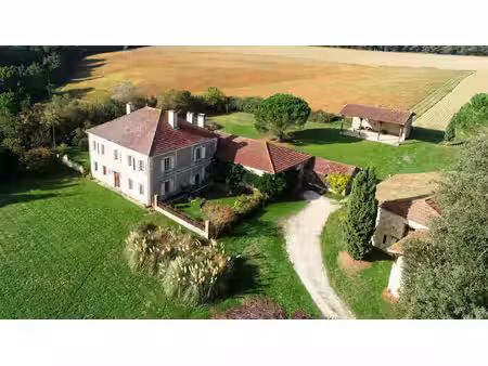 propriété à vendre 9 pièces riguepeu (32) - 315 m2 - 1 9 hectares