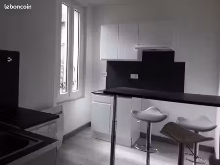 joli appartement t2 plein centre ville au calme