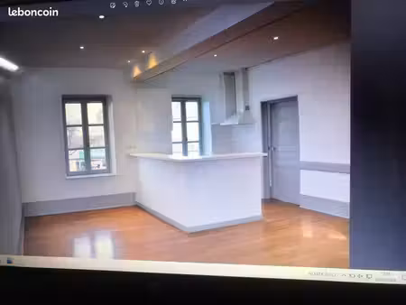 appartement à louer f2 bien situé avec commerces à proximité