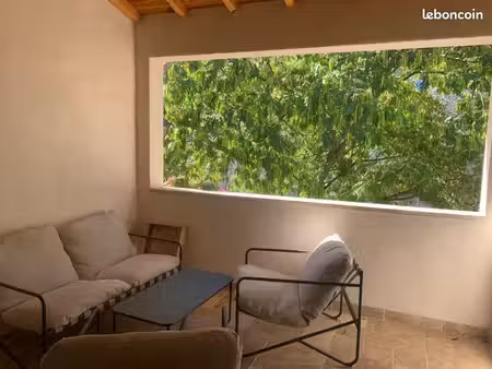 location 6 mois - t4 chauriat avec terrasse
