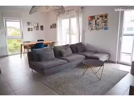 t4 de 81 m² avec balcon de 18 m²  cave et garage
