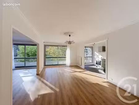 appartement 4 pièces 94 m²