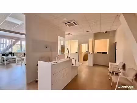 bureaux 200 m² beauvais