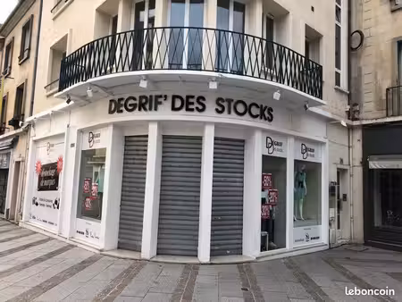 magasin à louer