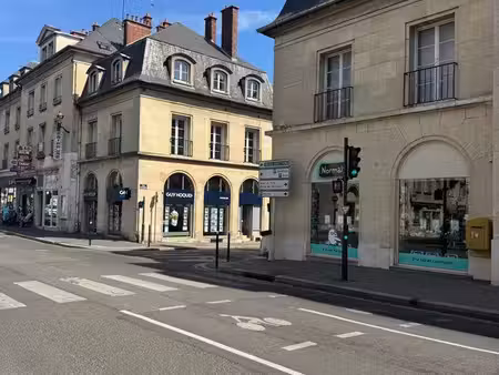 local commercial compiègne