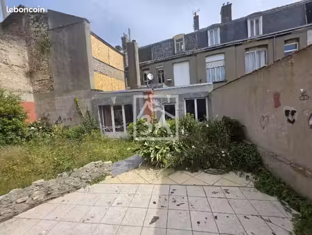 immeuble 7 pièces 215 m²