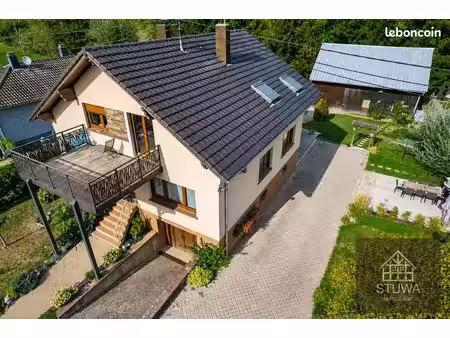 maison 8 pièces 176 m²