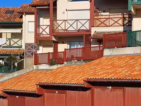appartement meublé face plage pour bail étudiant avec place de parking privative et piscin